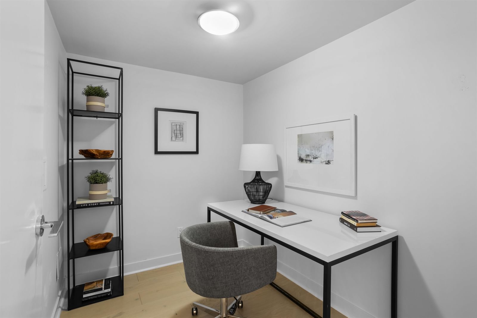 Listing Image 12