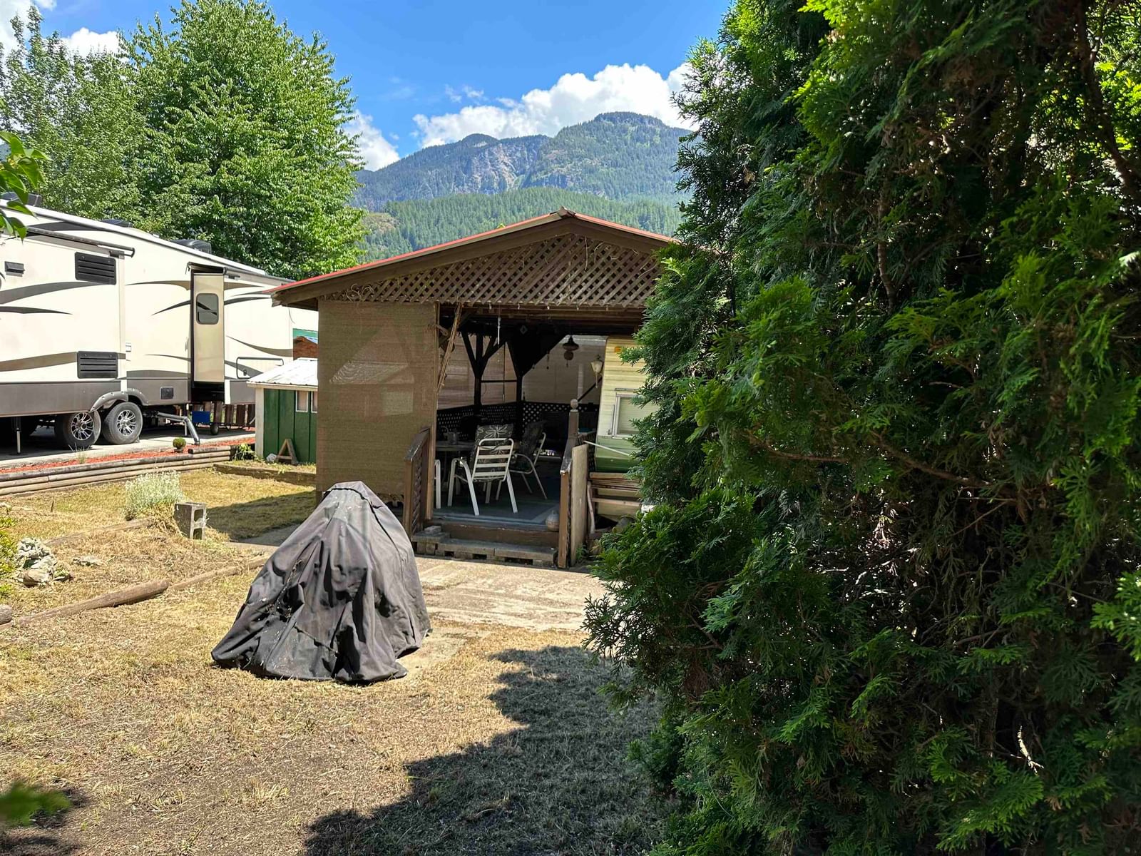 Listing Image 10