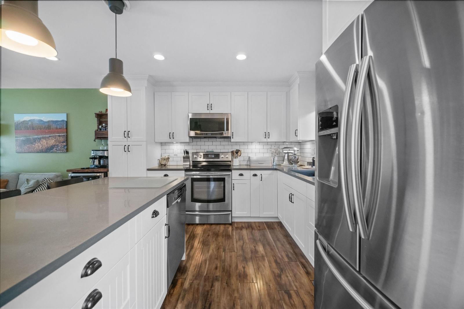 Listing Image 10