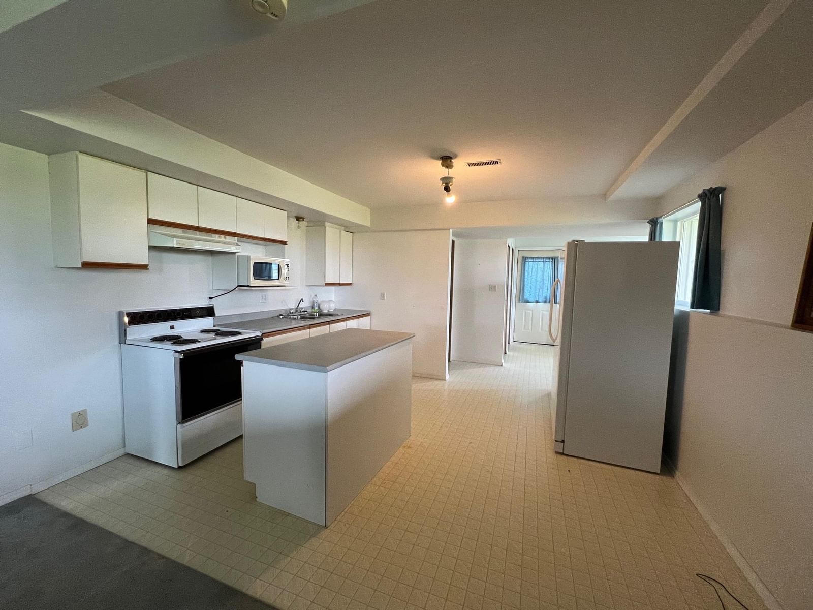 Listing Image 16