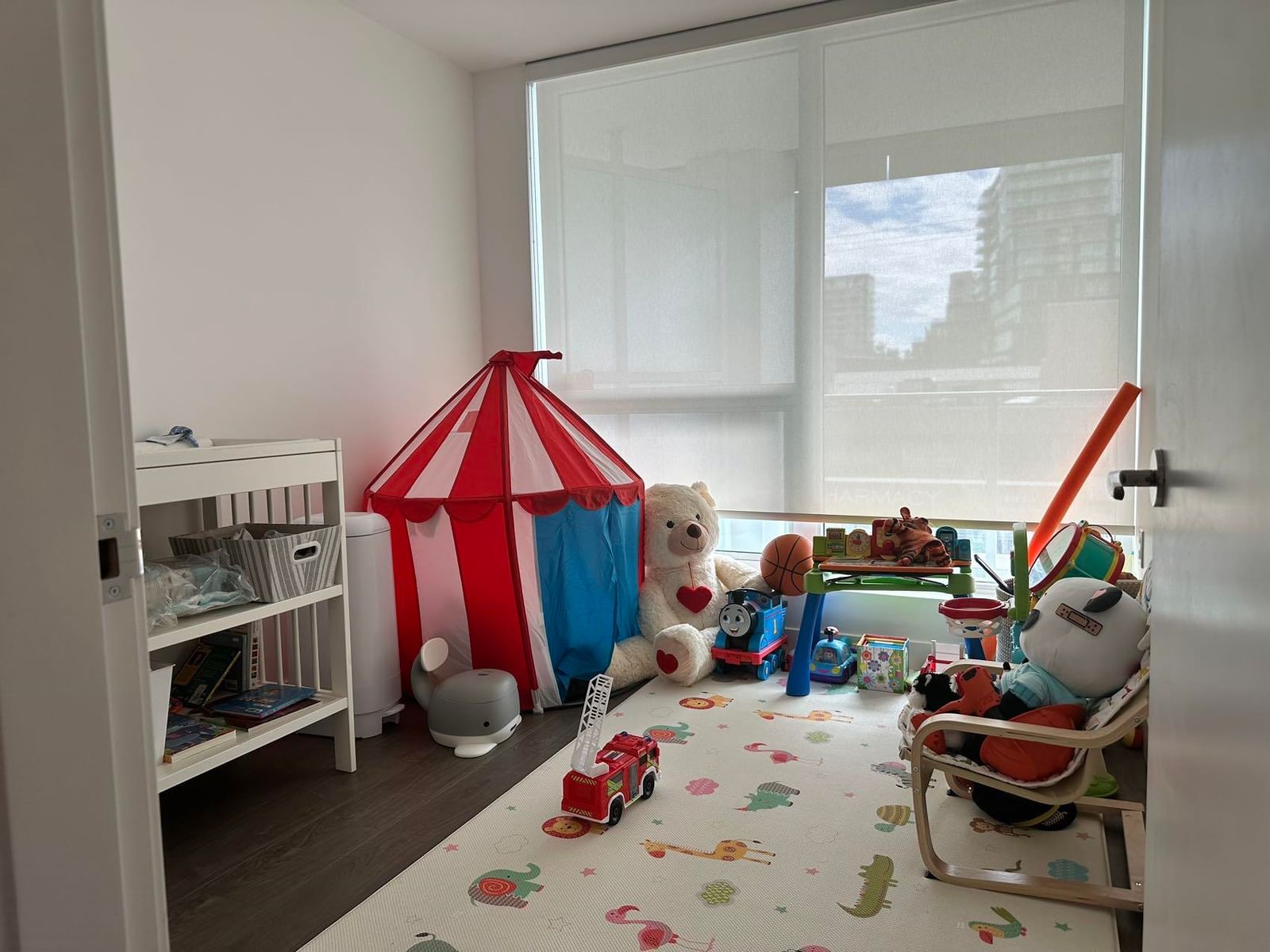 Listing Image 12