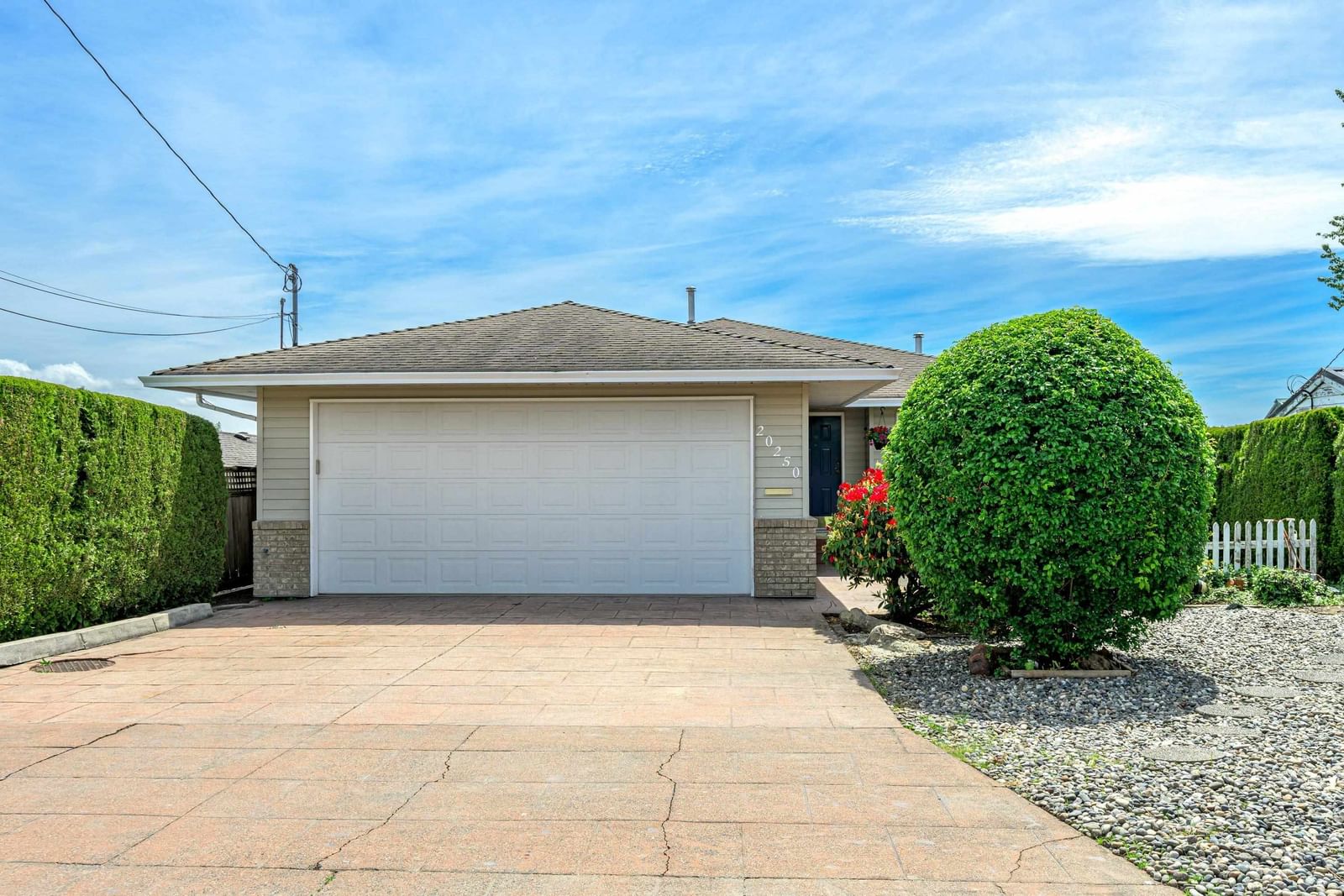 Listing Image 3