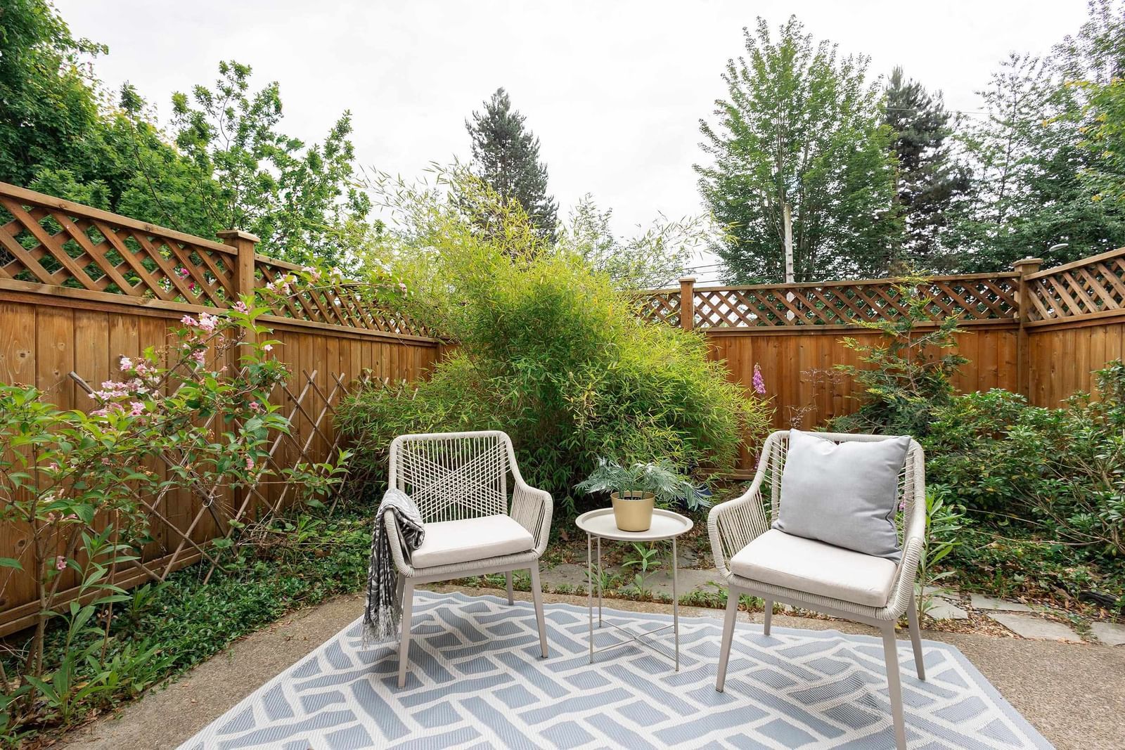 Listing Image 17