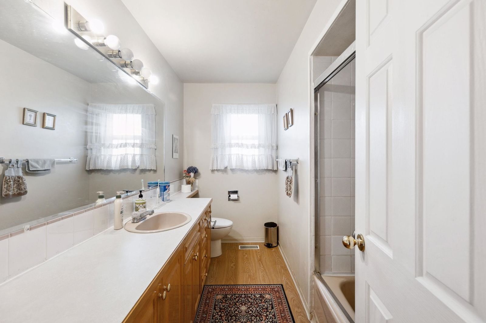 Listing Image 16