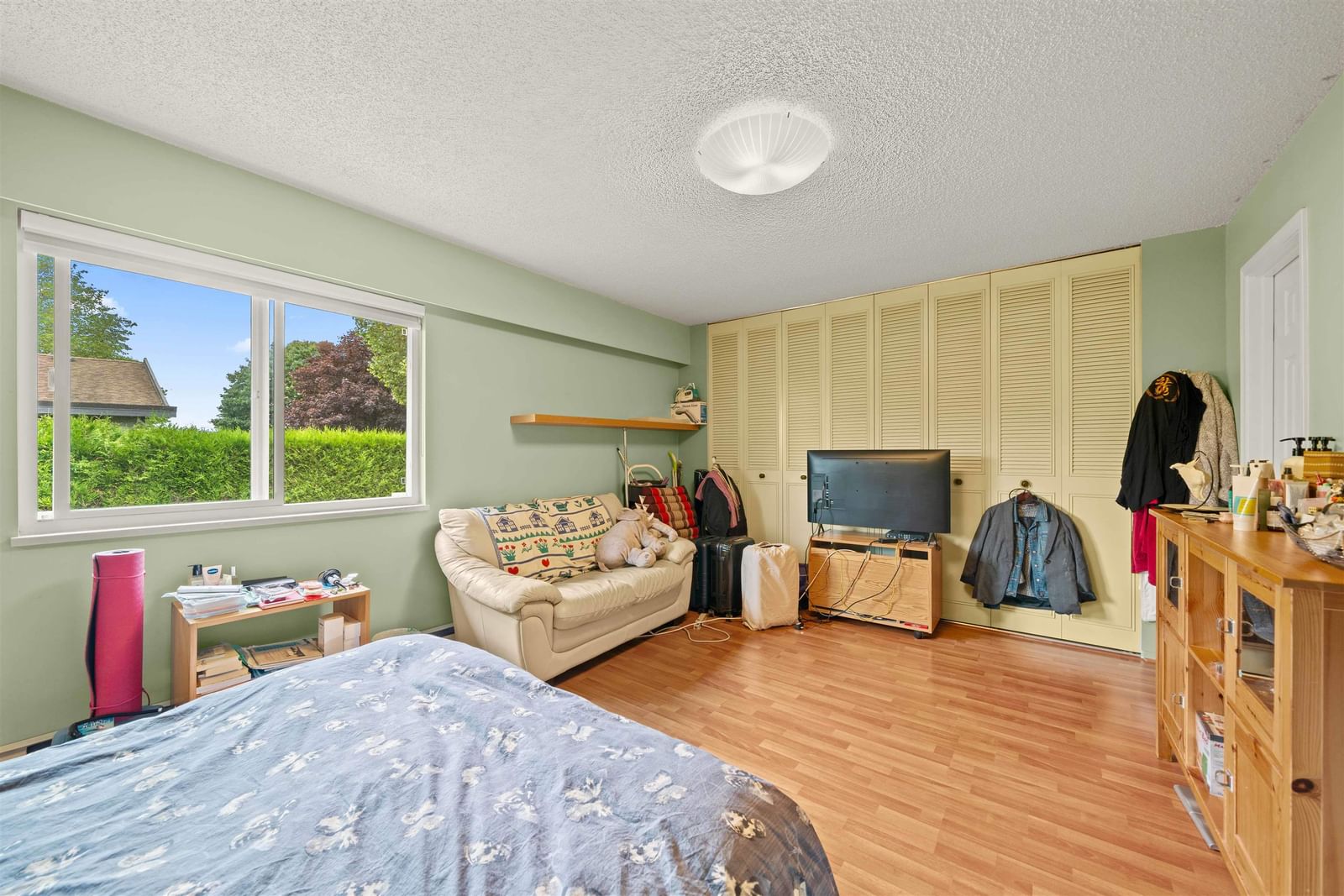 Listing Image 17