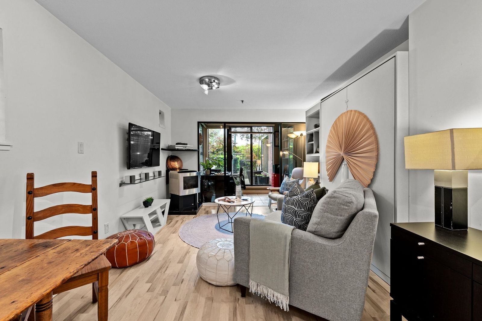 Listing Image 8