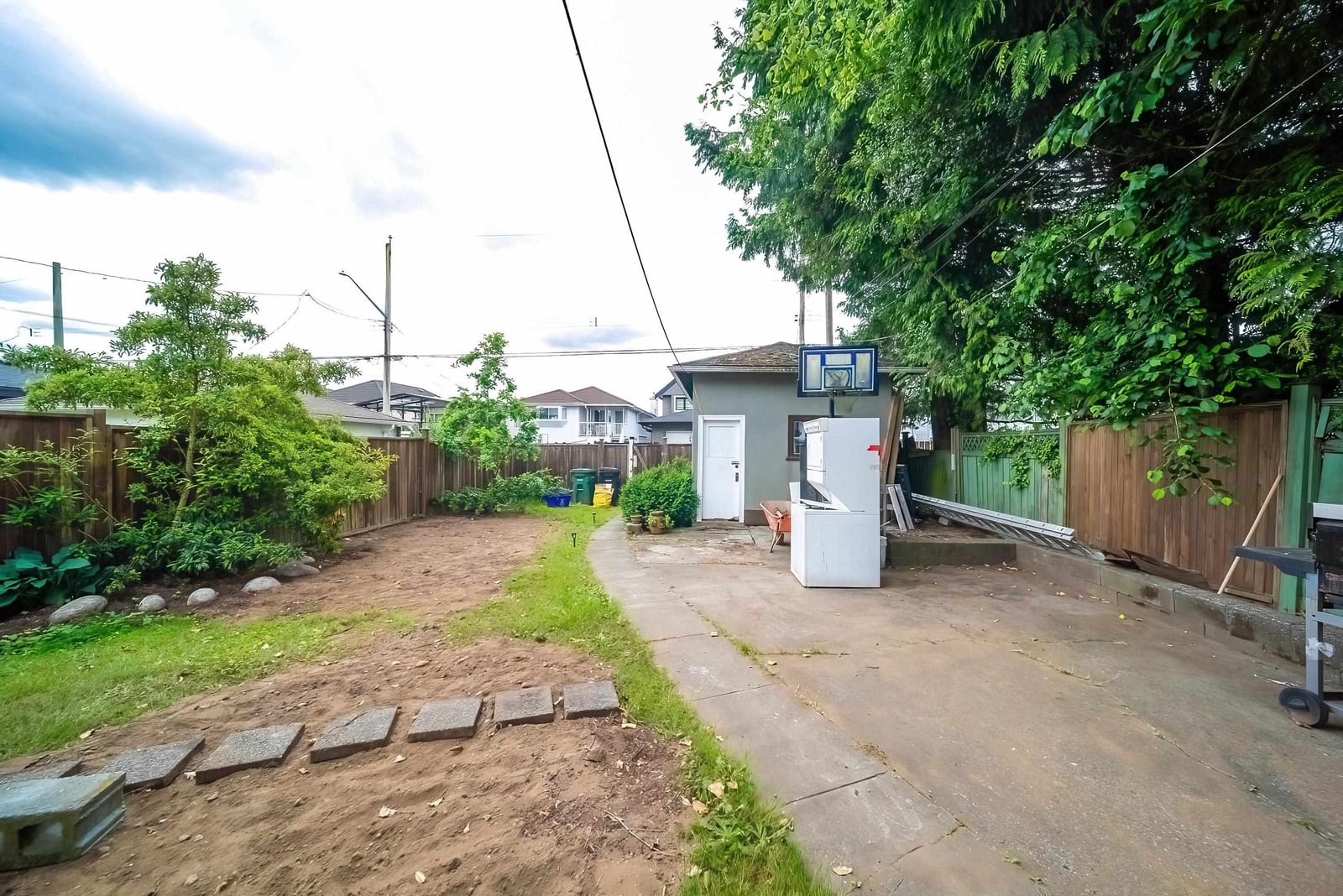 Listing Image 24