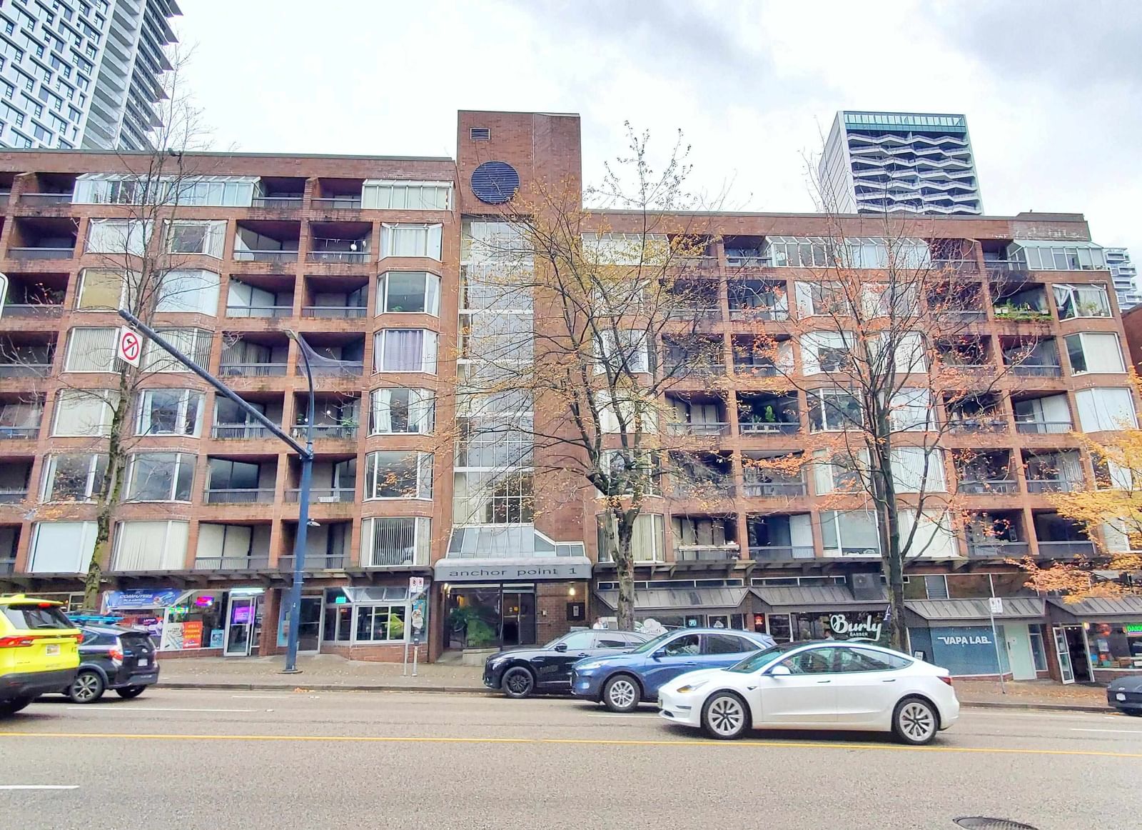 Listing Image 6