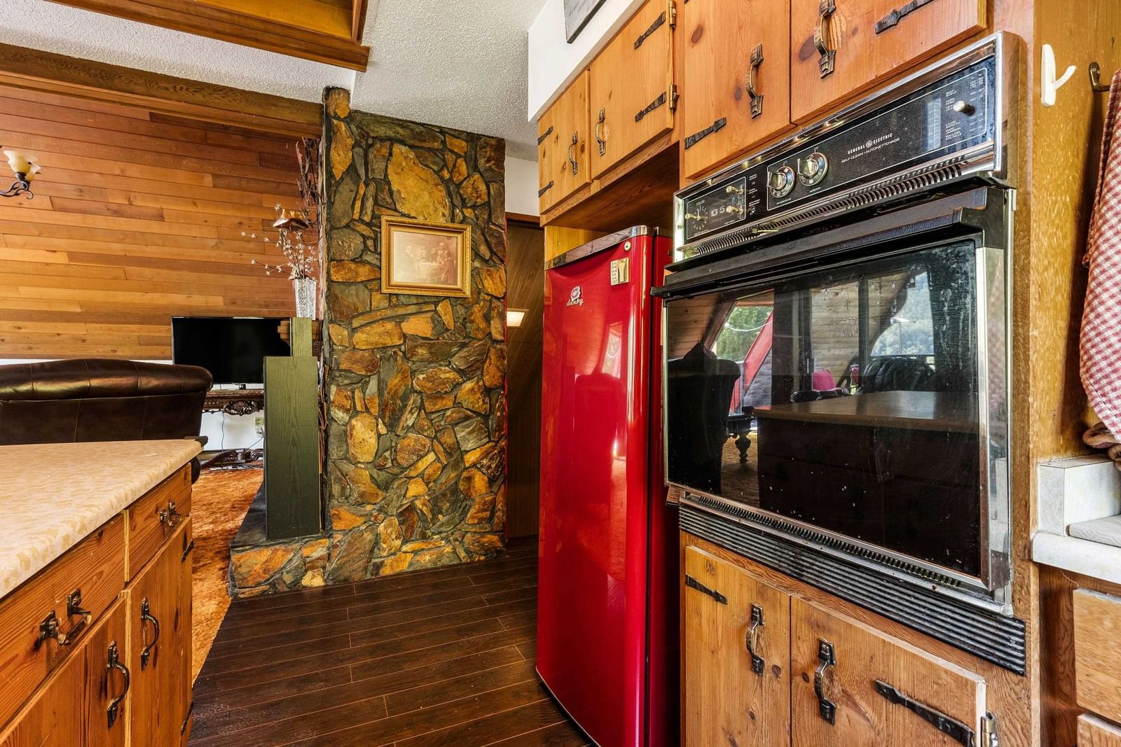 Listing Image 8