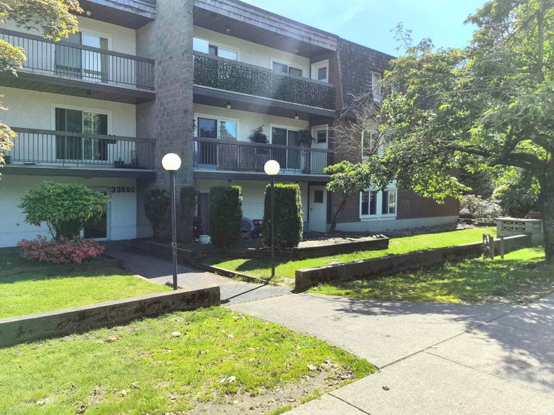 304 - 33850 Fern Street, Abbotsford, V2S 6C3 | Image 2