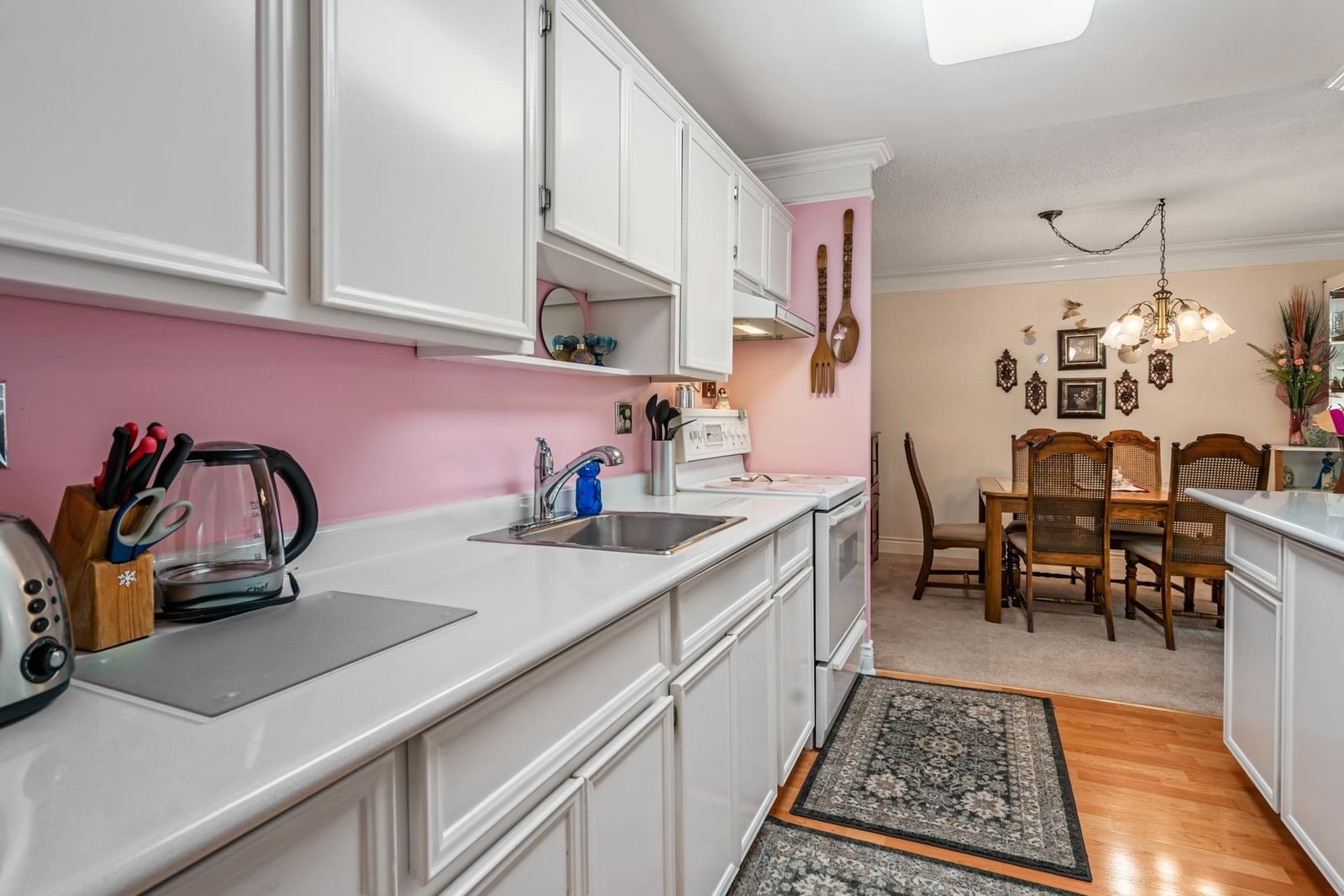 Listing Image 19