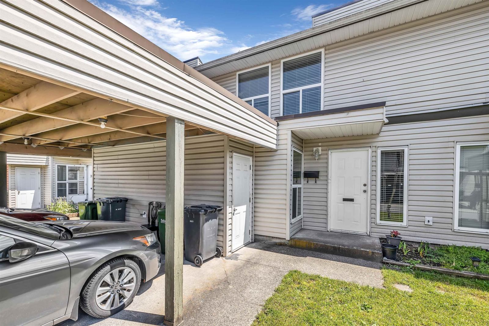 Listing Image 6