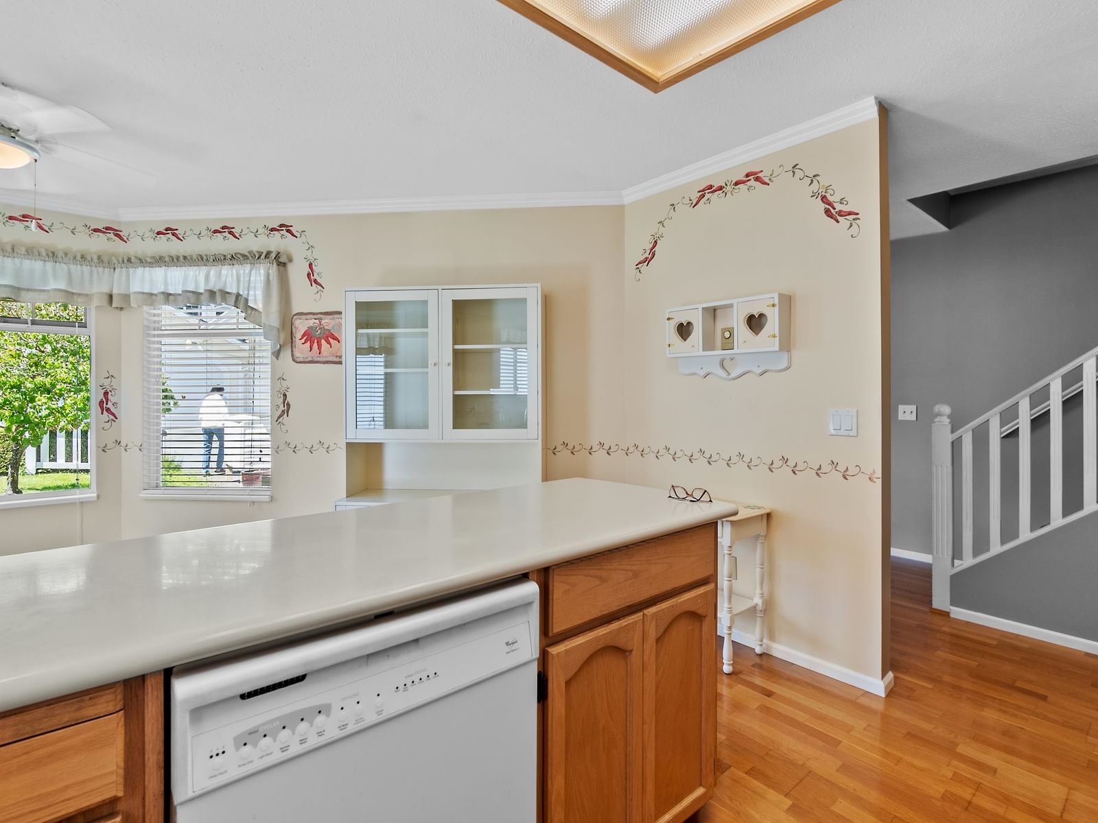 Listing Image 6