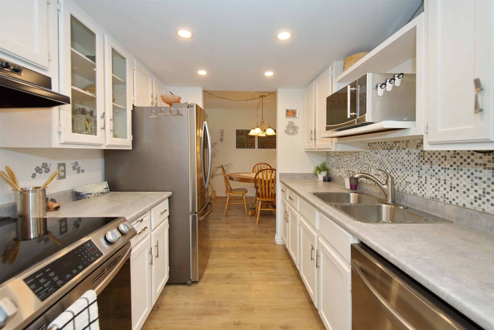 Listing Image 13
