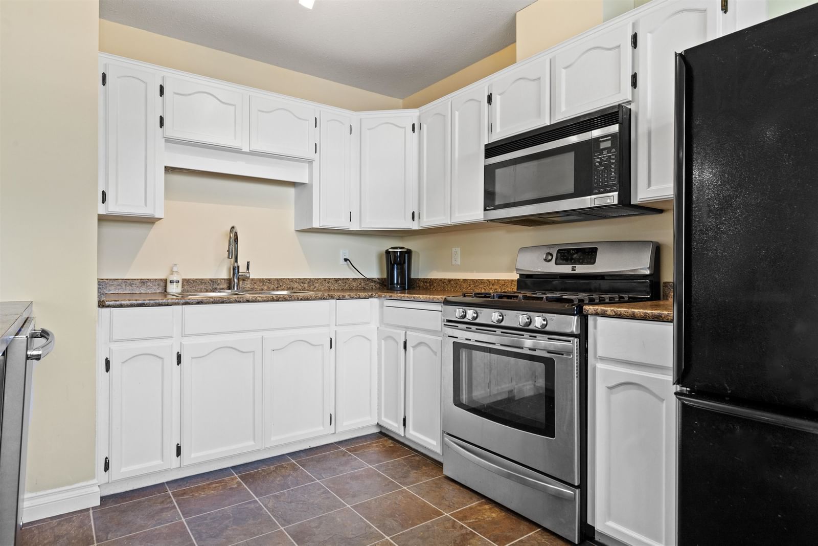 Listing Image 9
