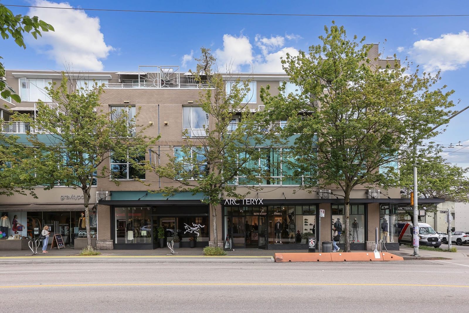 Listing Image 19