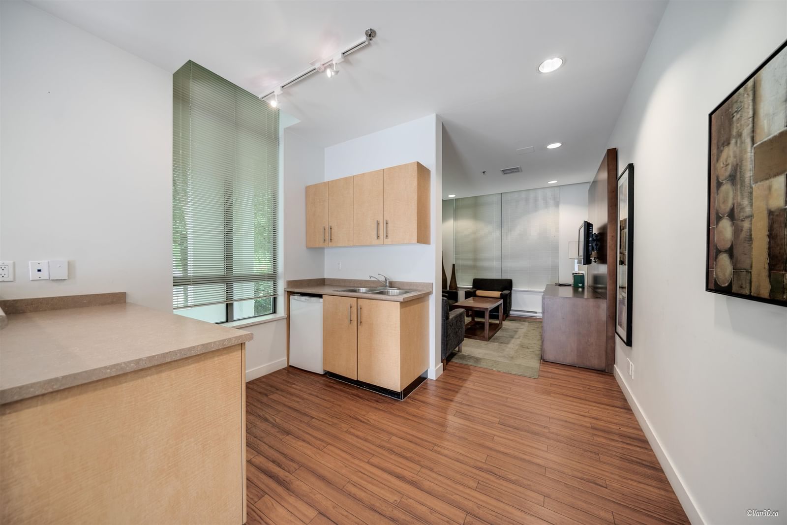 Listing Image 23