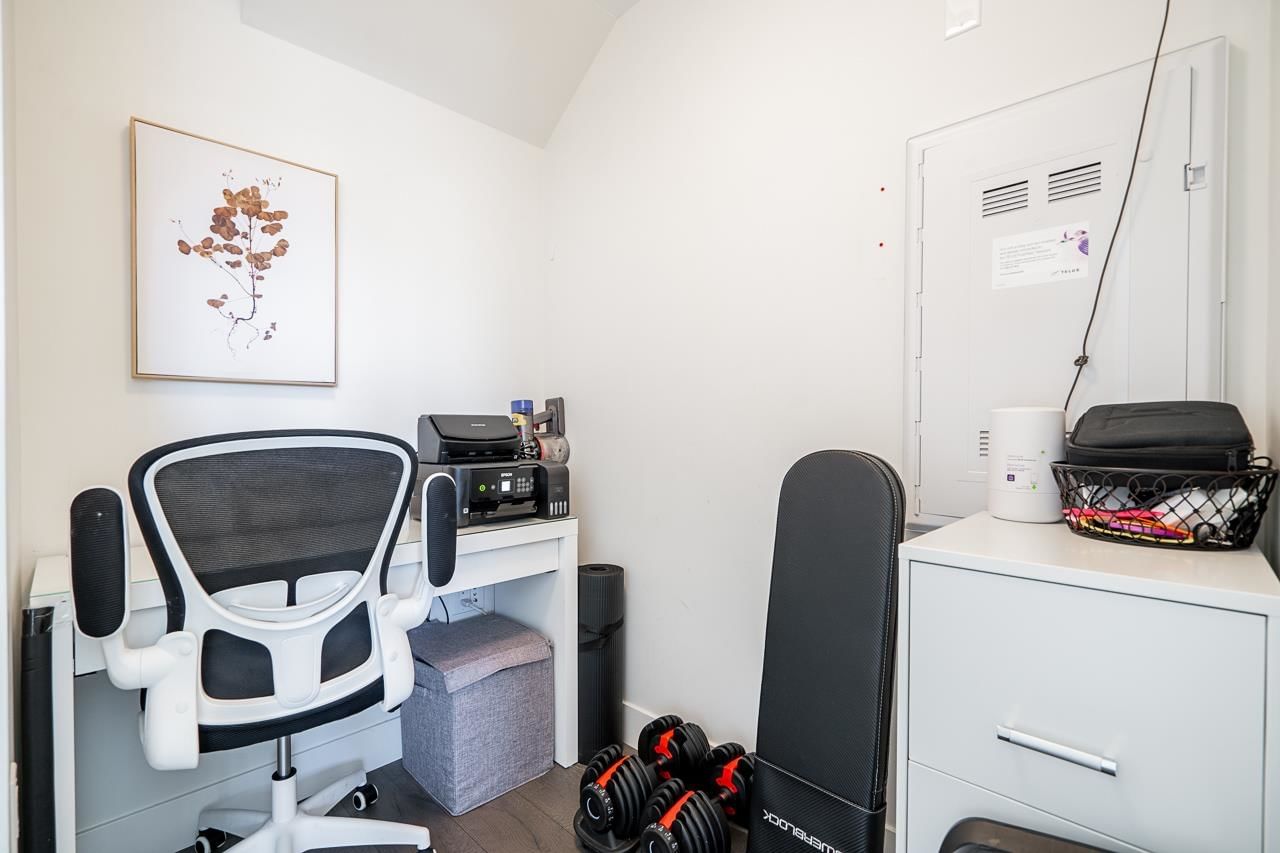 Listing Image 21