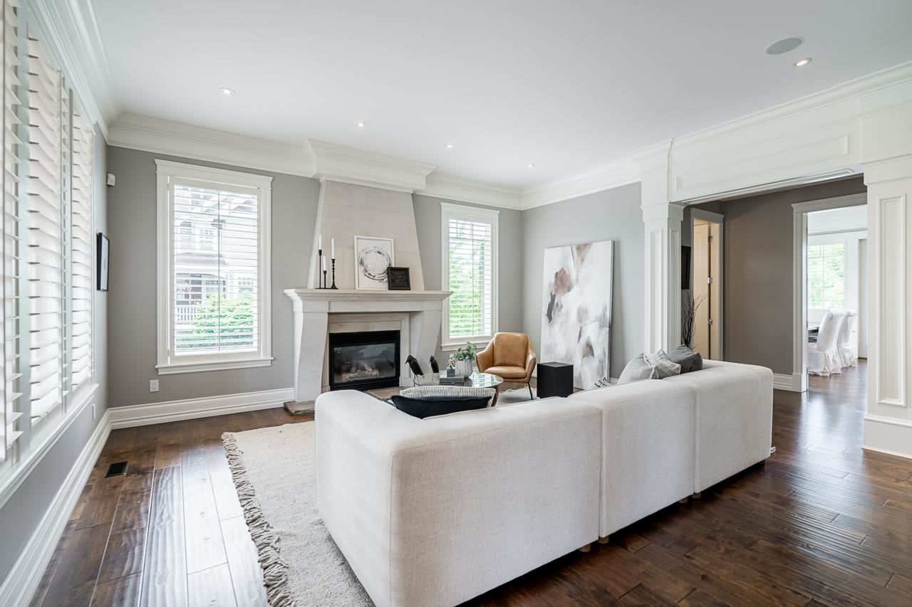 Listing Image 11