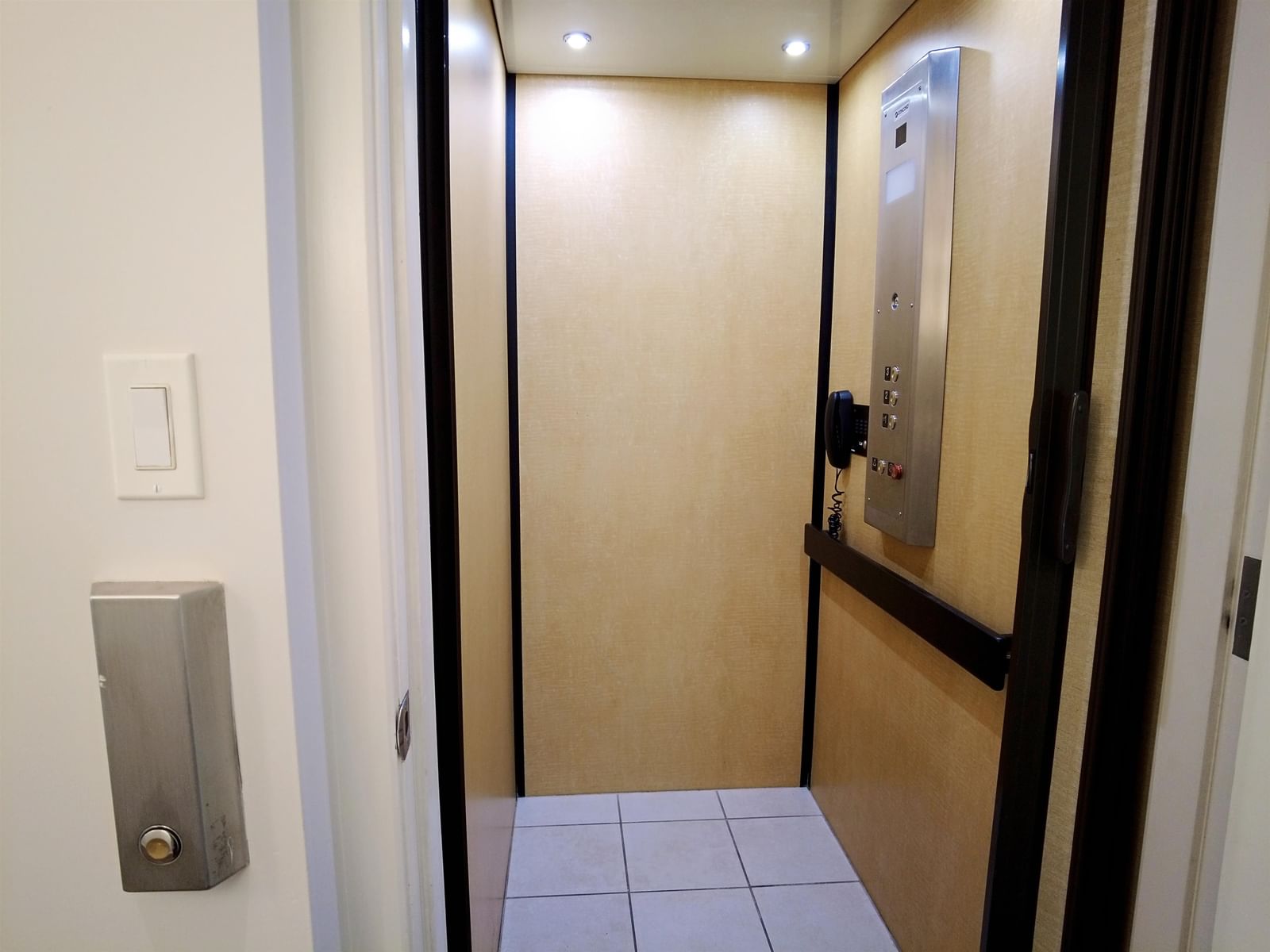 Listing Image 19