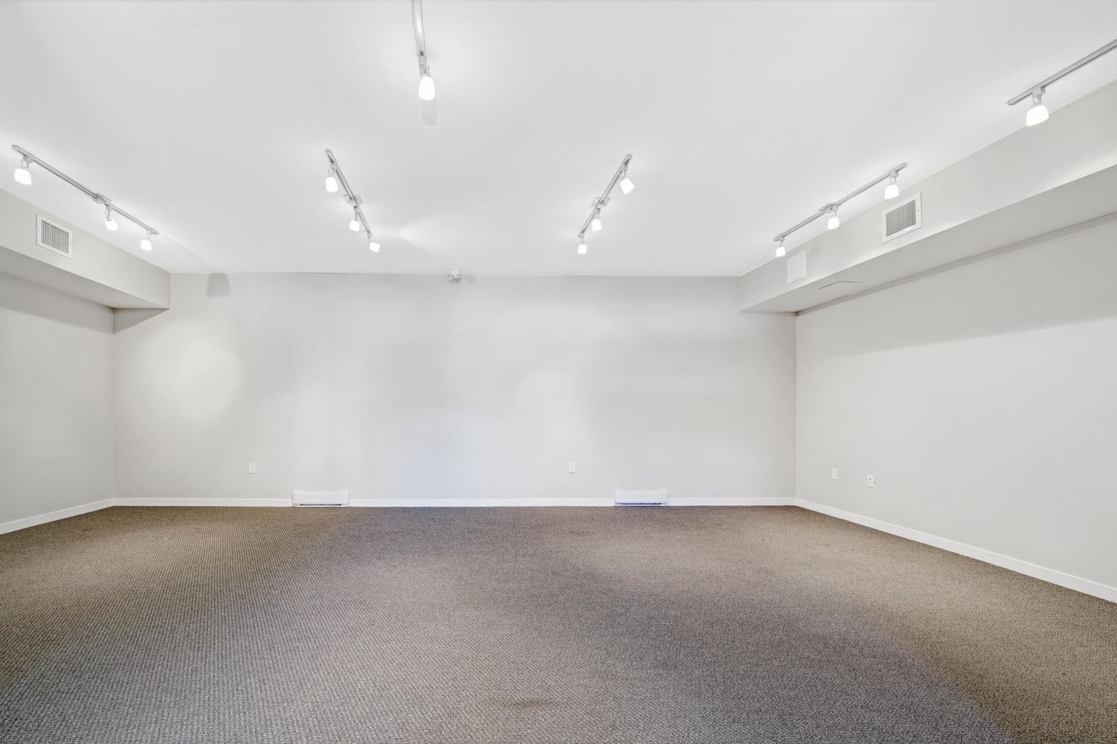 Listing Image 30