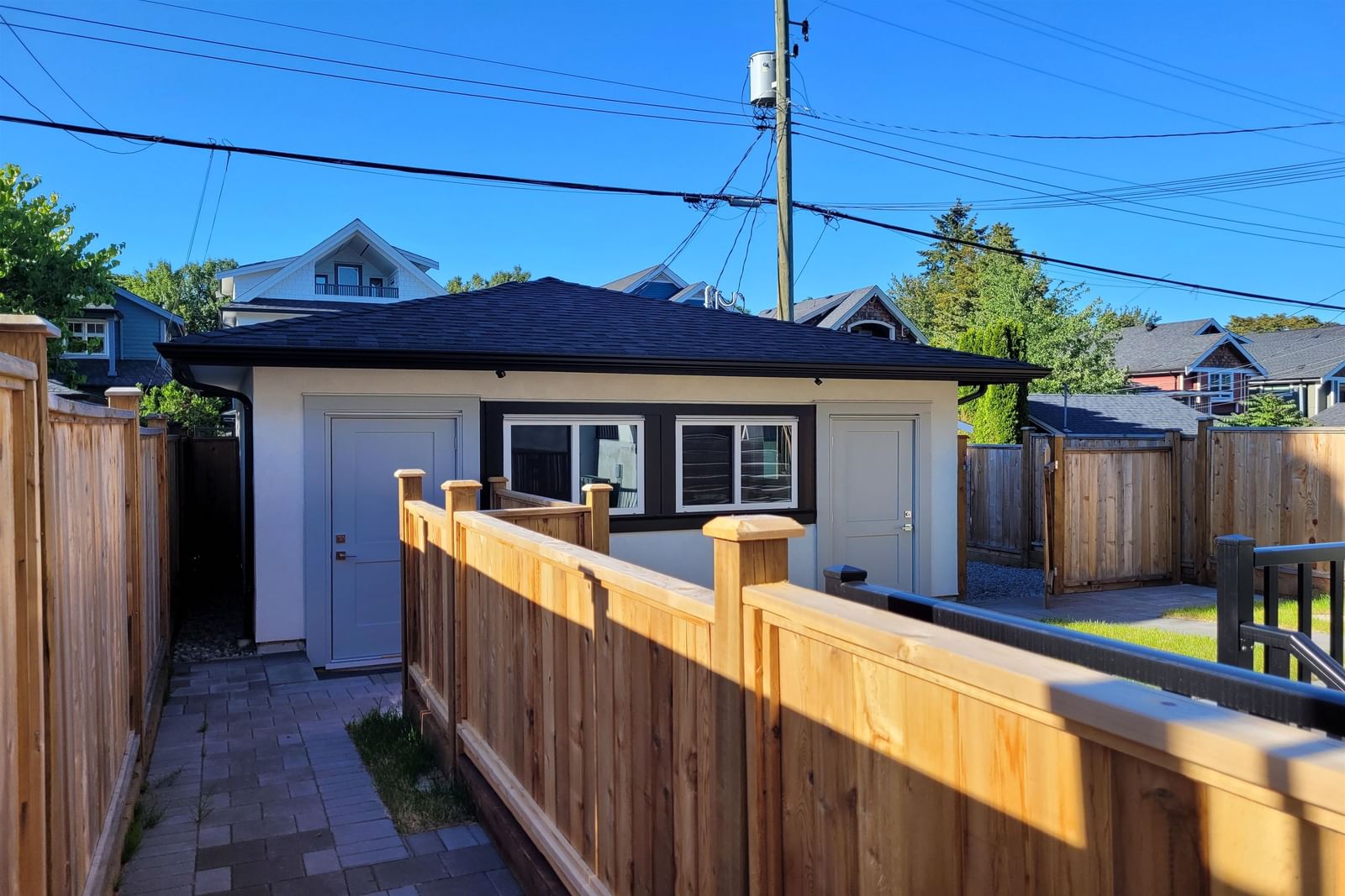Listing Image 10