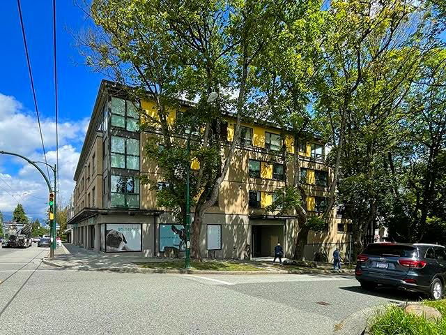 405 - 997 22nd Avenue