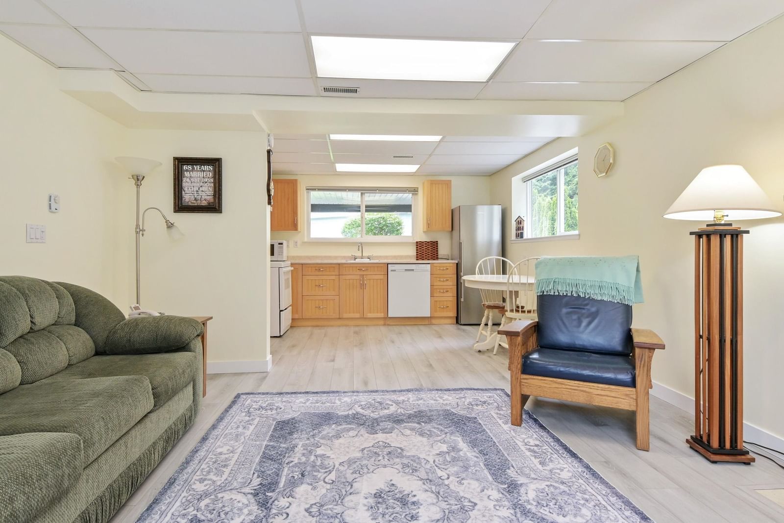 Listing Image 9
