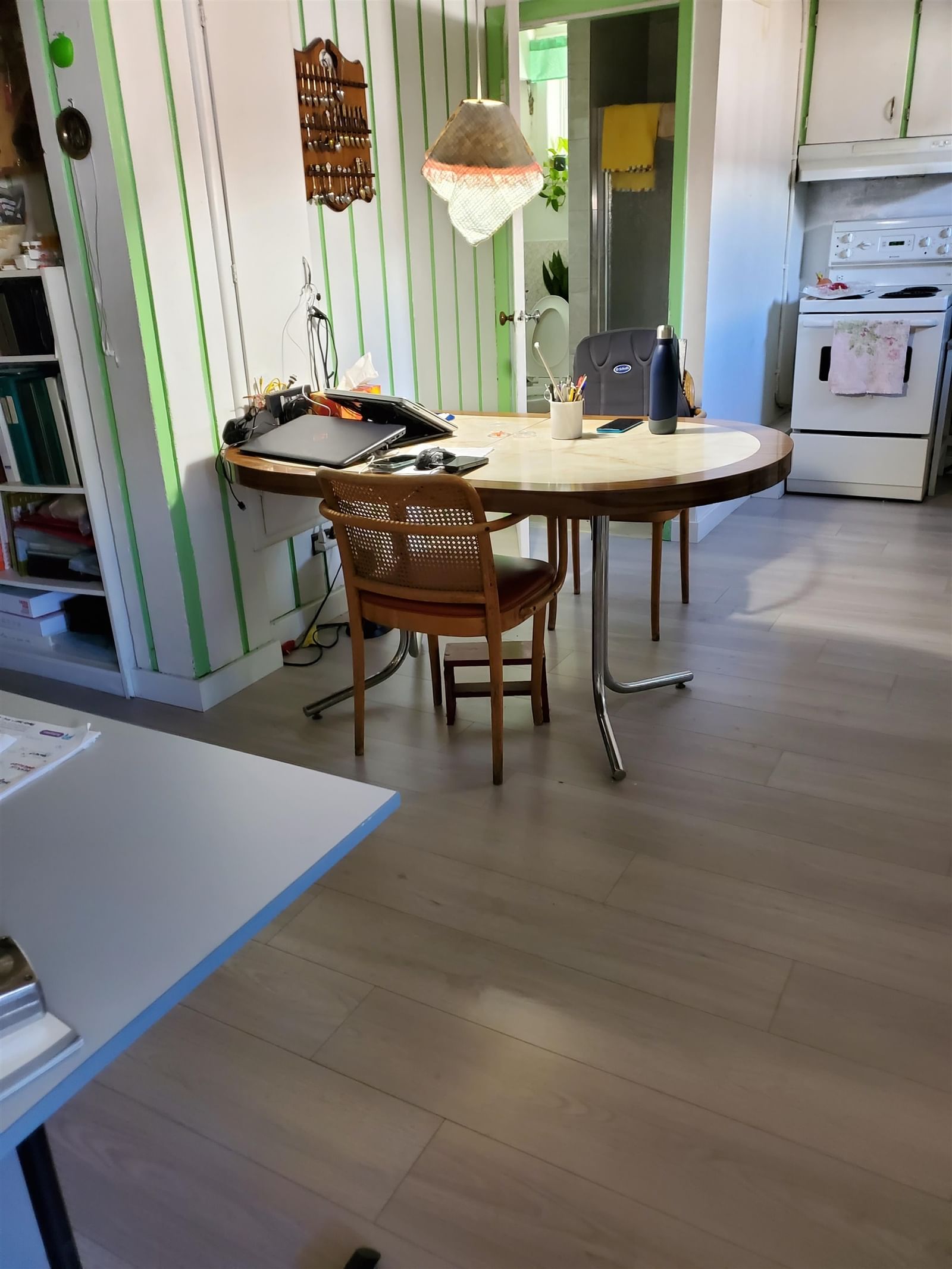 Listing Image 10