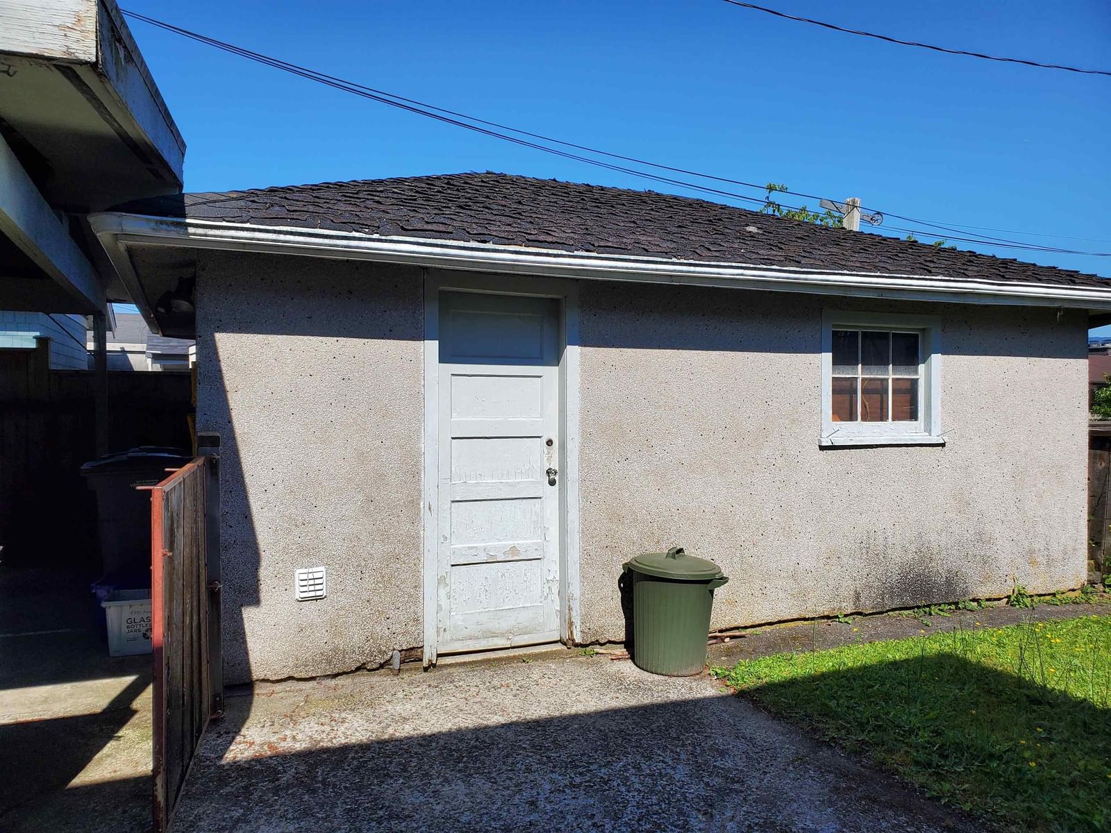 Listing Image 6