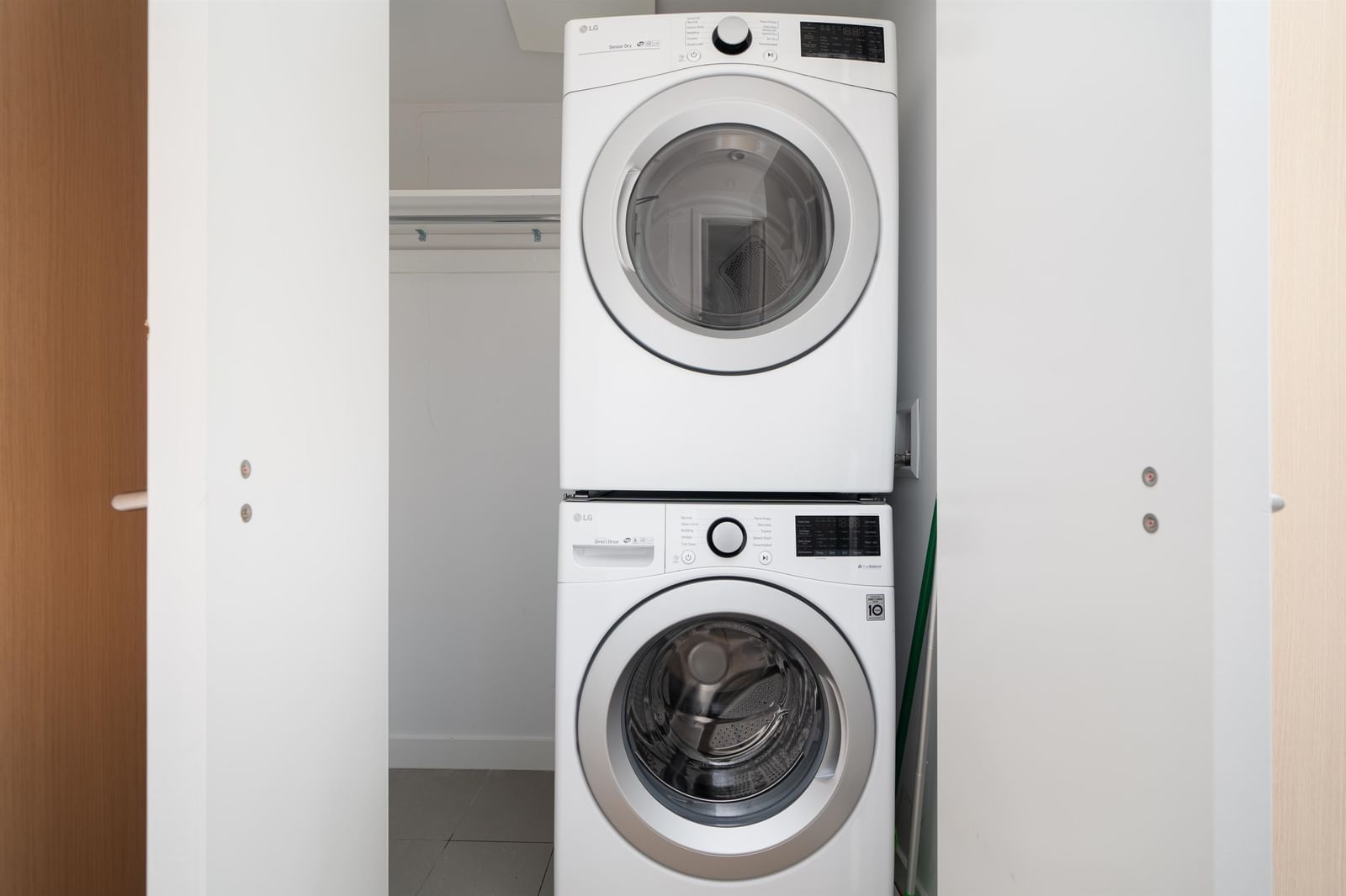 Listing Image 18
