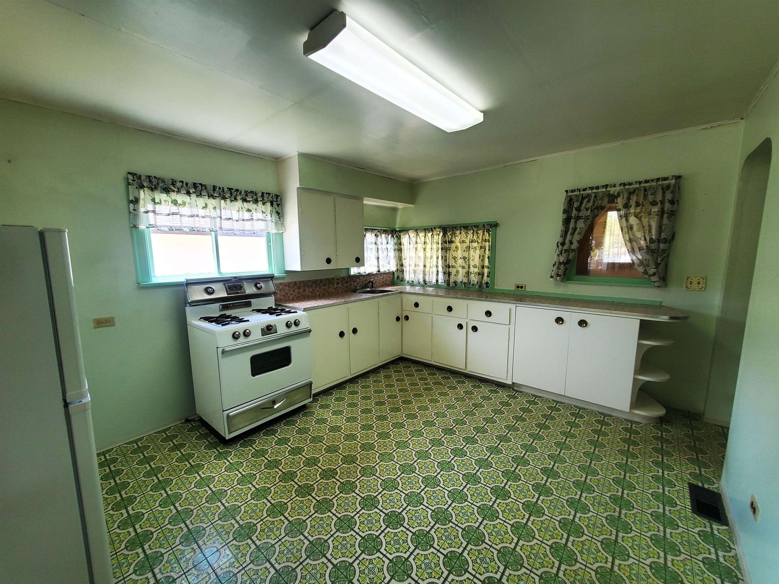 Listing Image 8