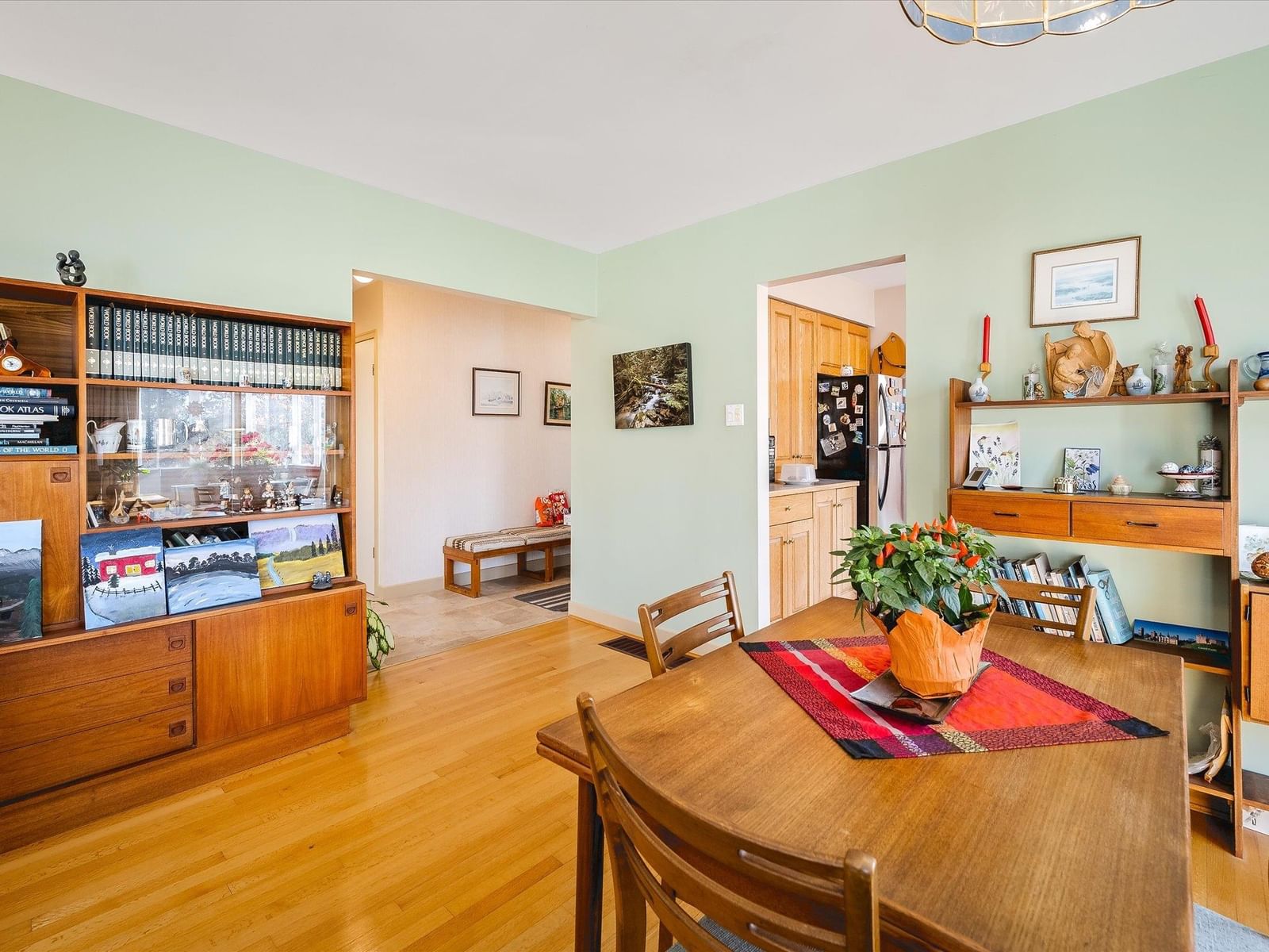 Listing Image 13