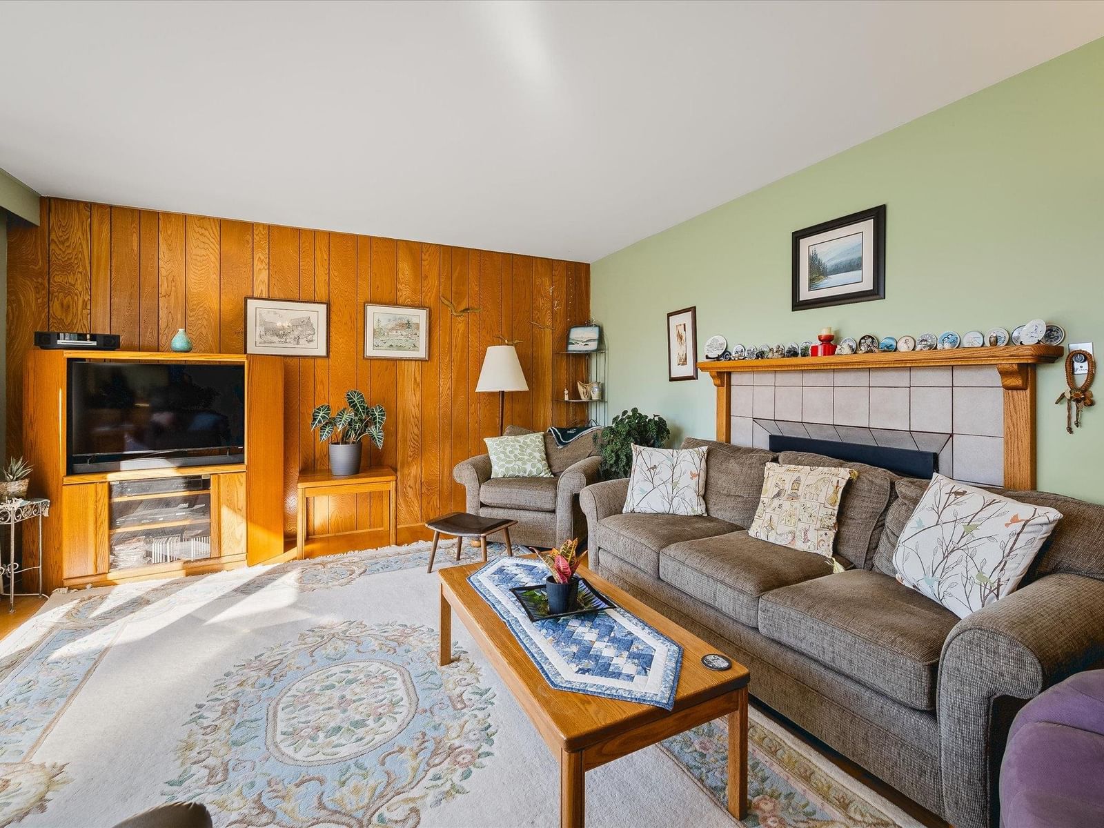 Listing Image 4