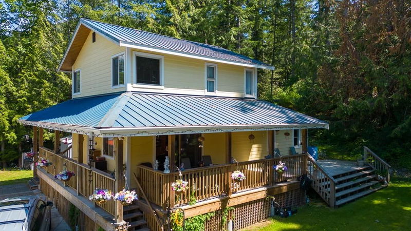 12886 Lagoon Road, Madeira Park, British Columbia (MLS R2897635)