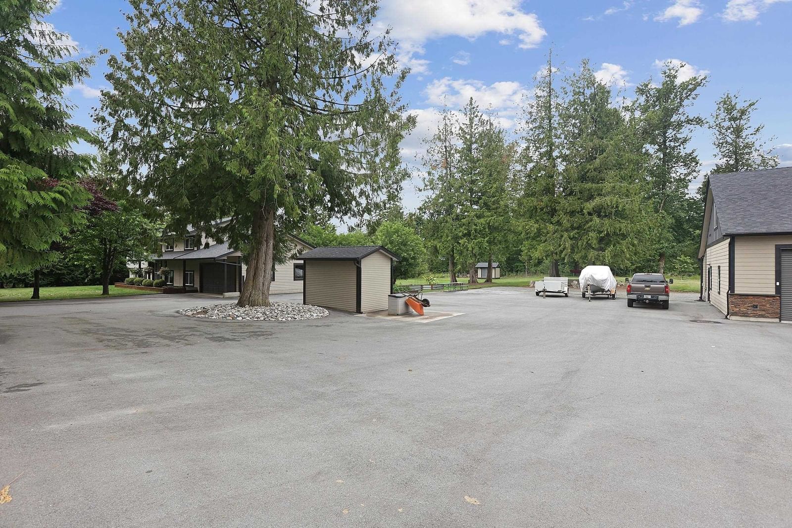 Listing Image 32