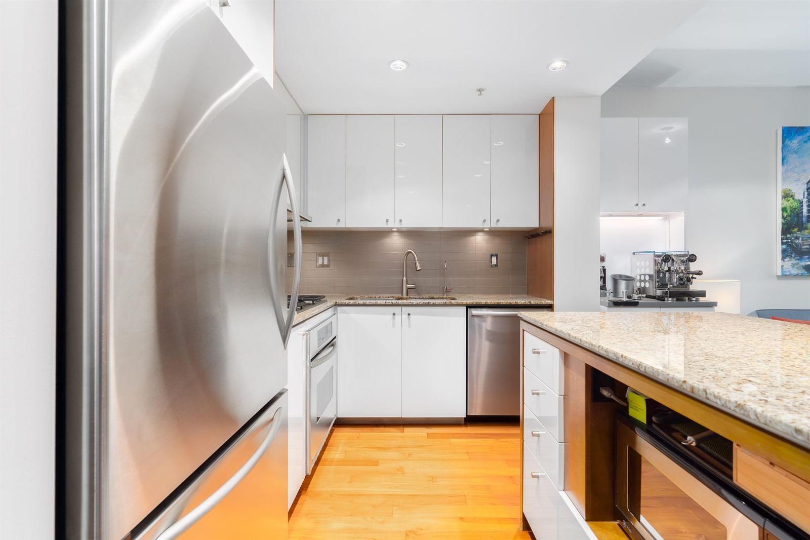 Listing Image 15