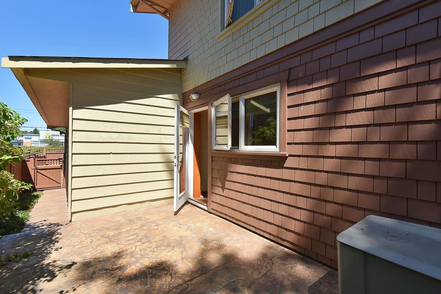 Listing Image 28