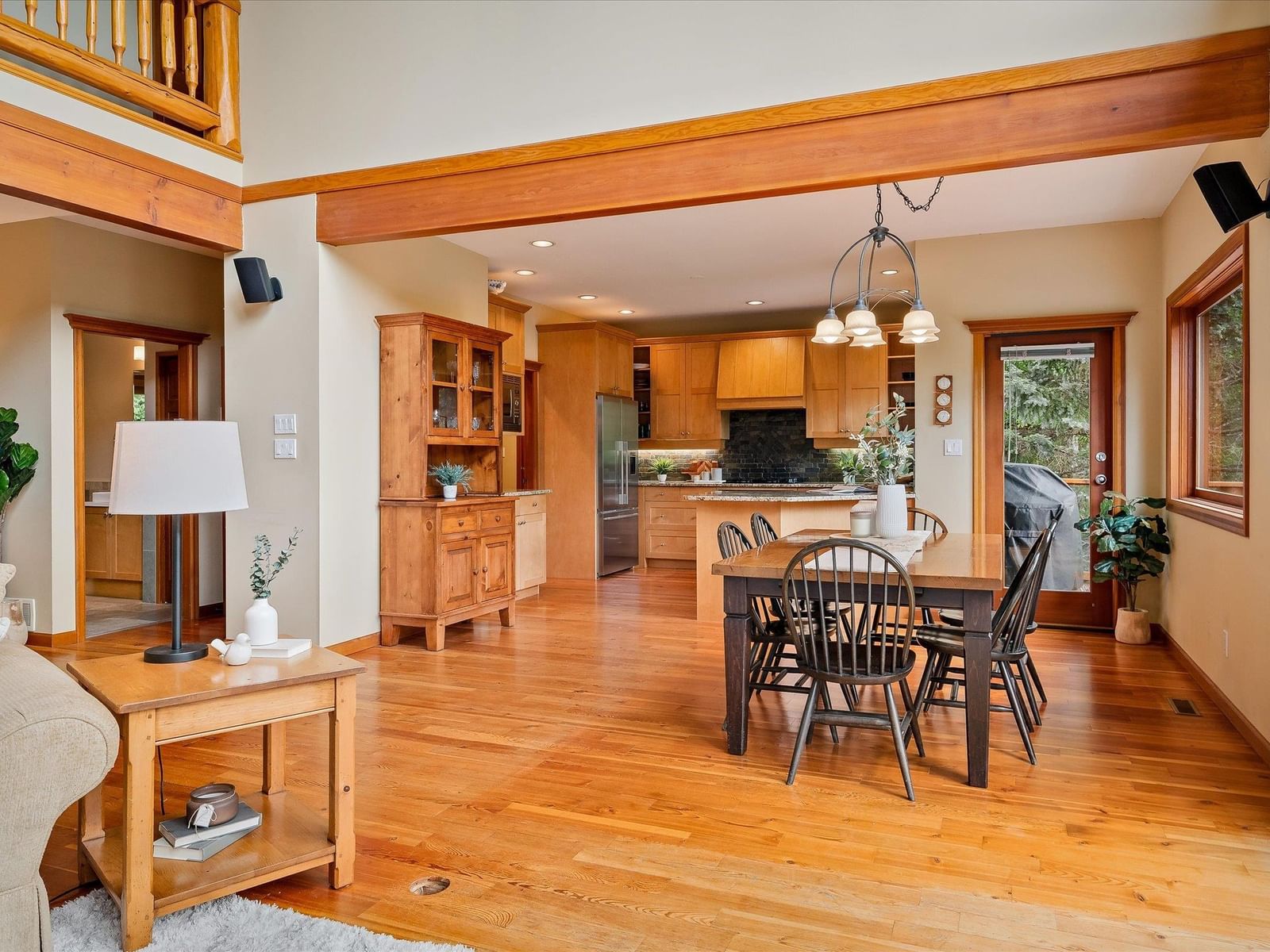 Listing Image 9