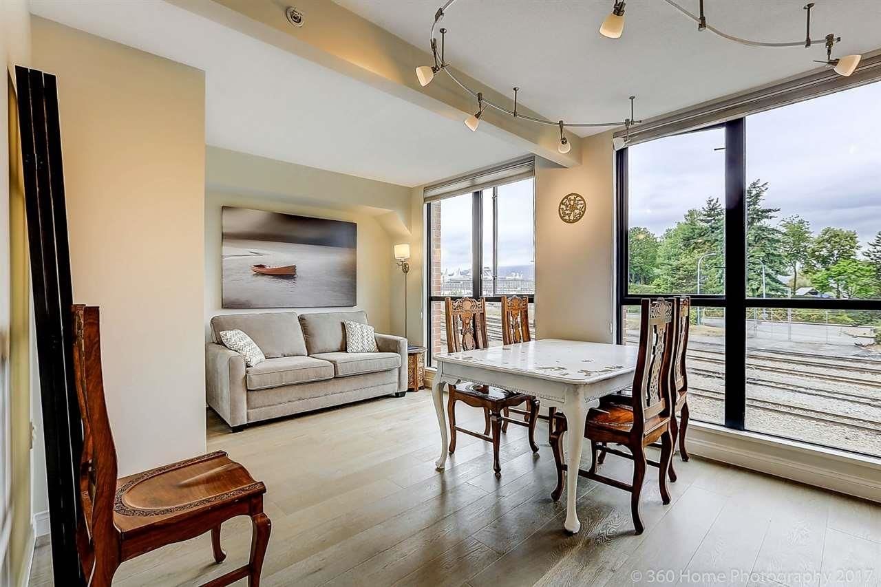 Listing Image 11