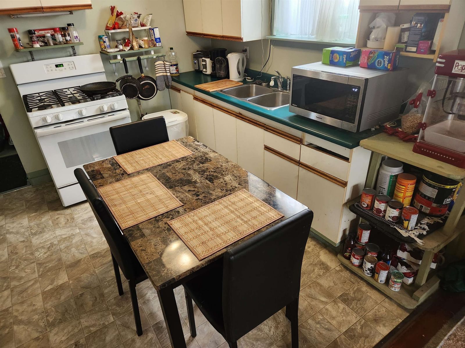 Listing Image 5