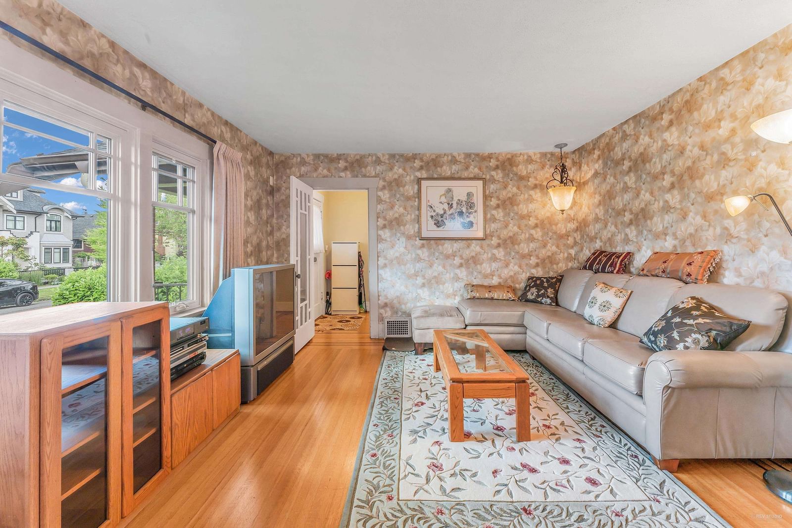 Listing Image 7