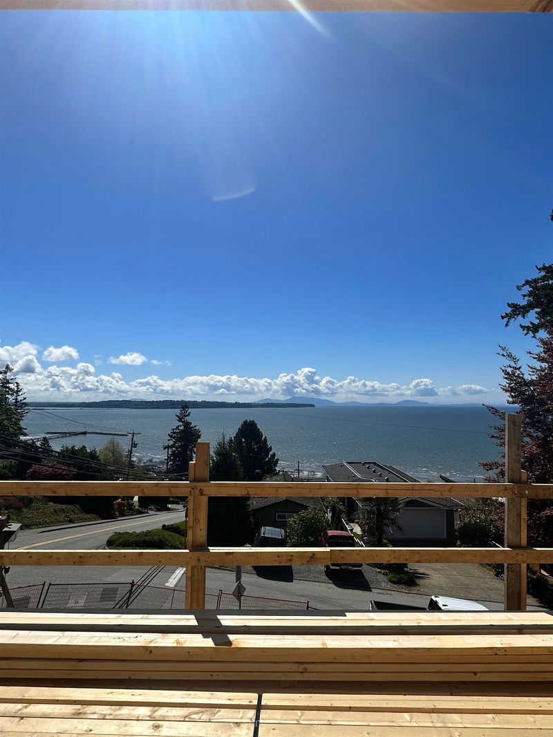 14799 Oxenham Avenue, White Rock, British Columbia (MLS R2898011)