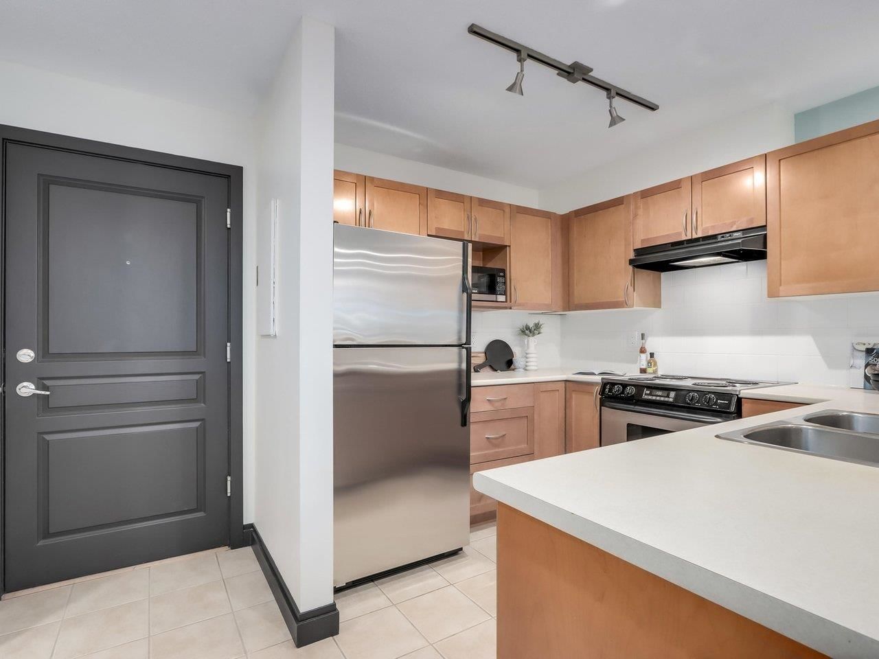 Listing Image 20