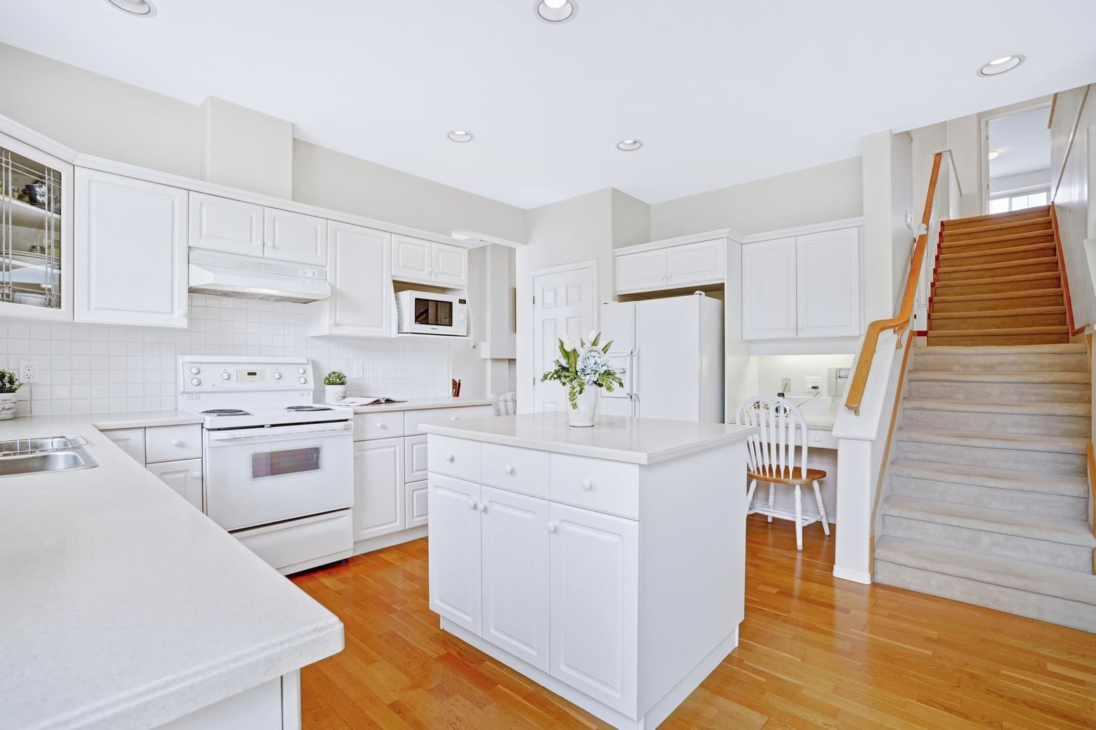 Listing Image 15
