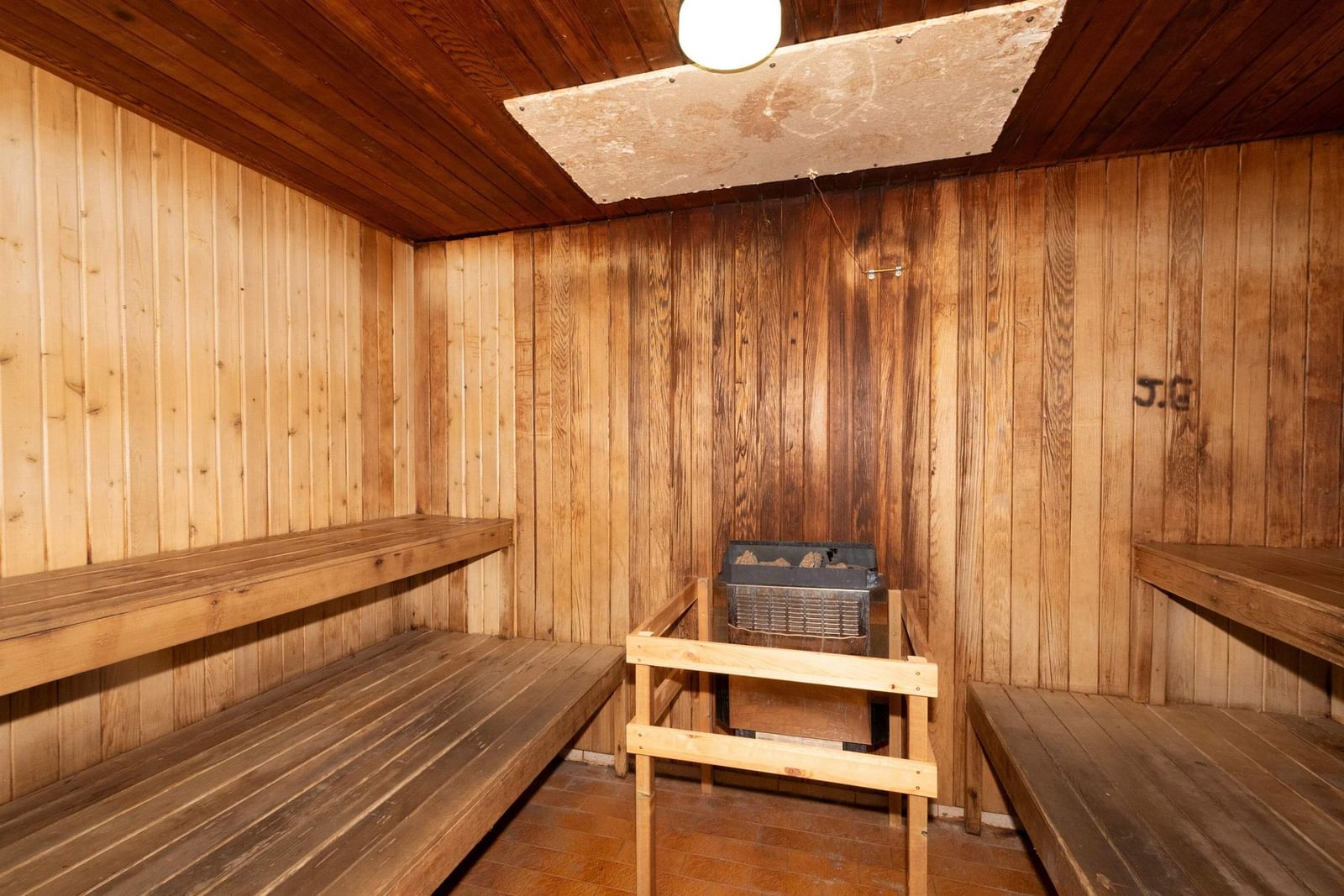 Listing Image 14