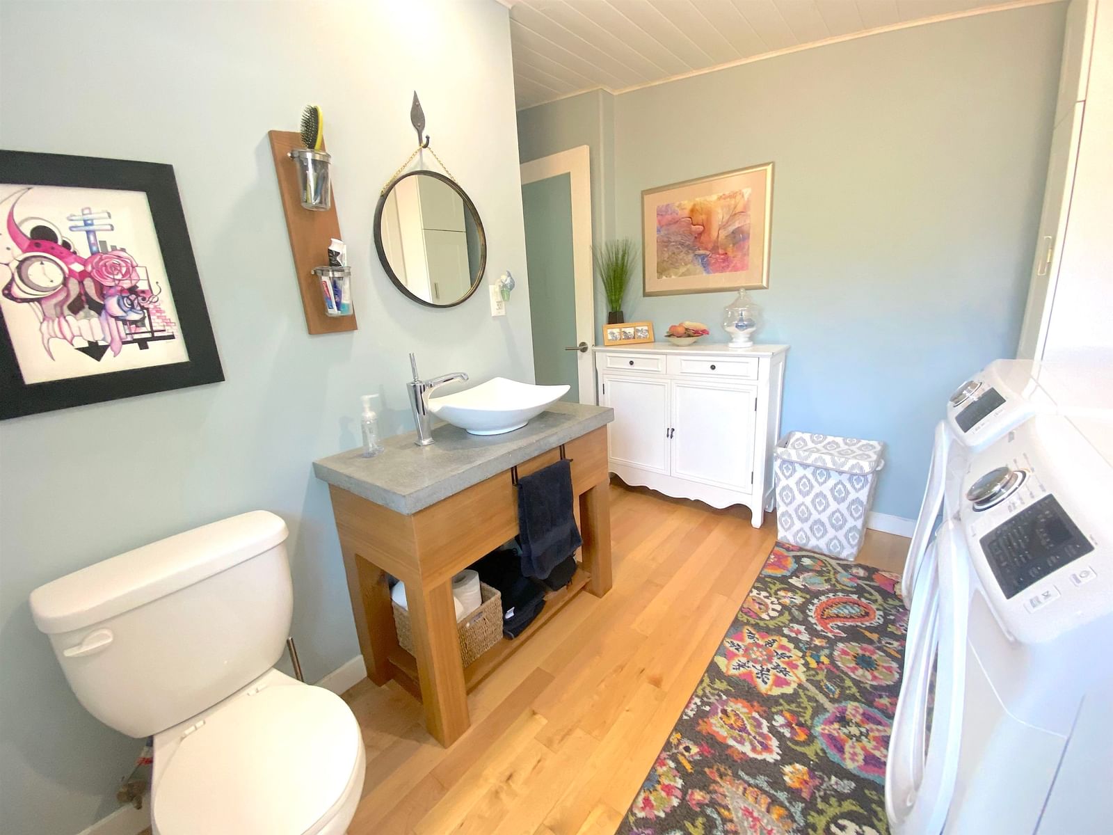 Listing Image 10