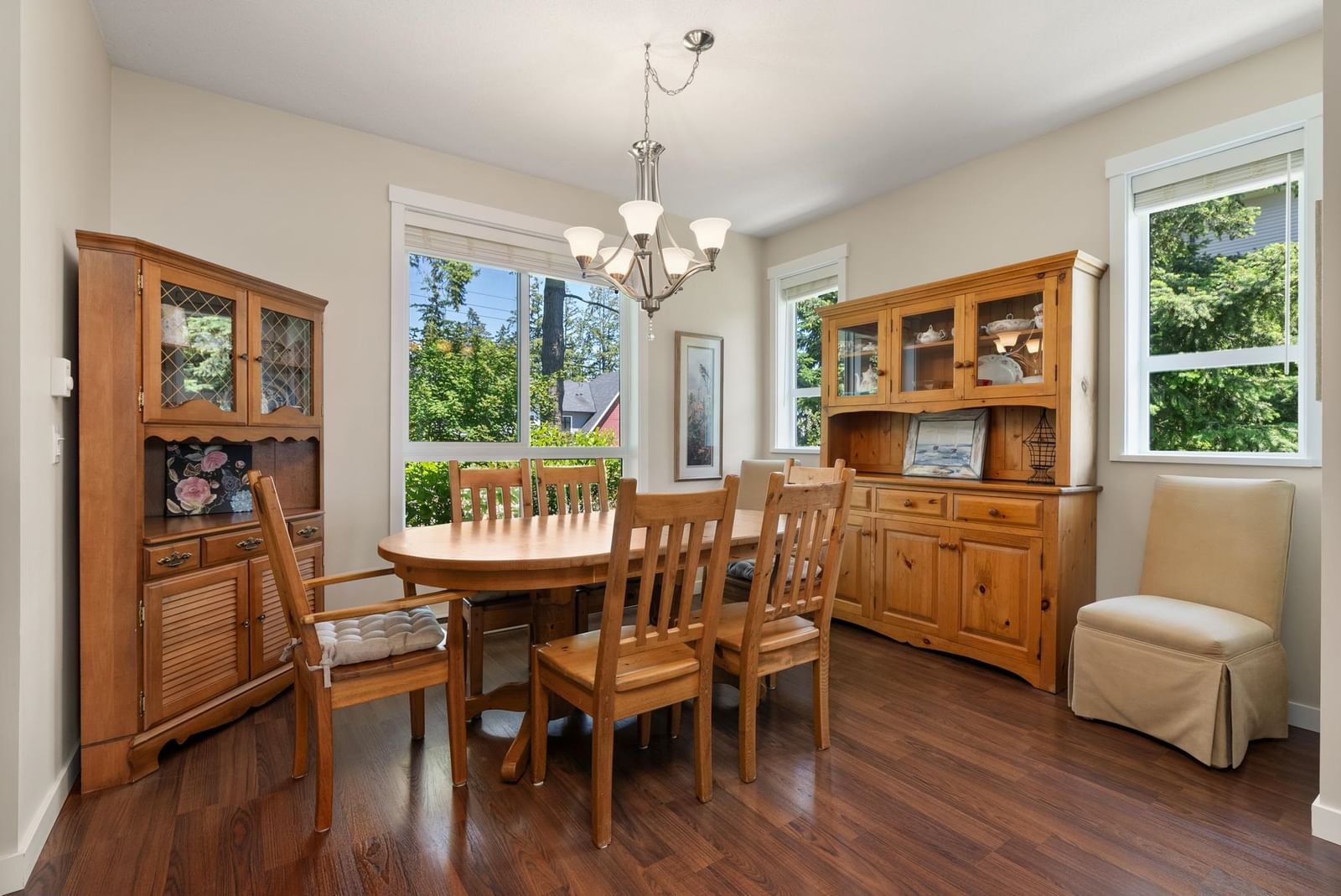 Listing Image 13
