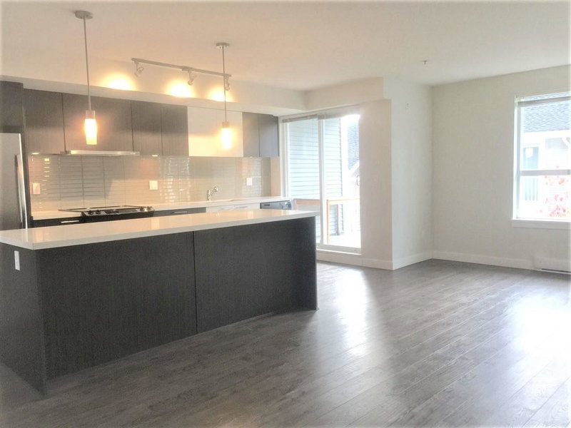 210 - 618 Langside Avenue, Coquitlam, V3J 0B8 | Image 2