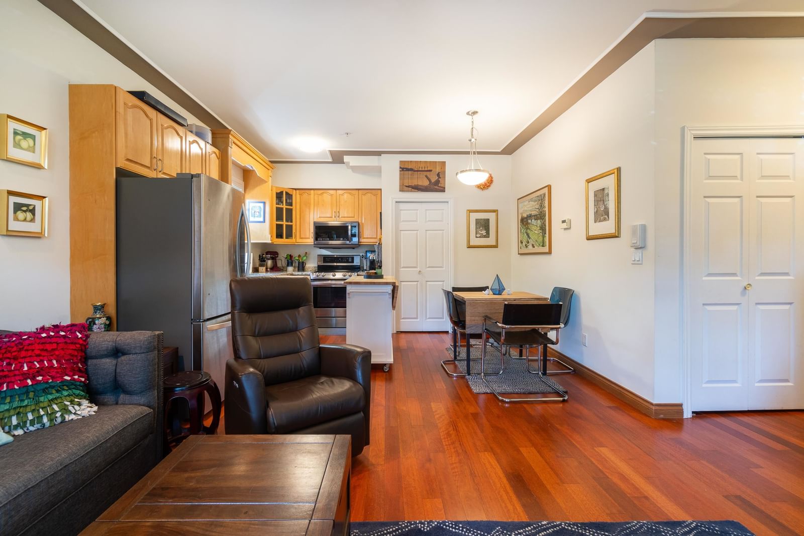 Listing Image 13